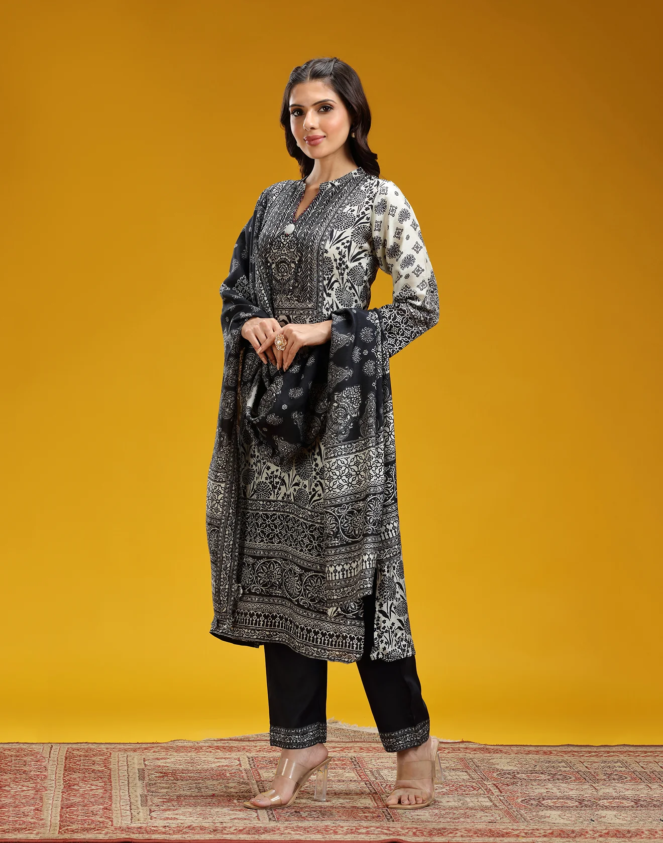 Black And Beige Ethnic Floral Printed Casual Kurta Set - Image 2