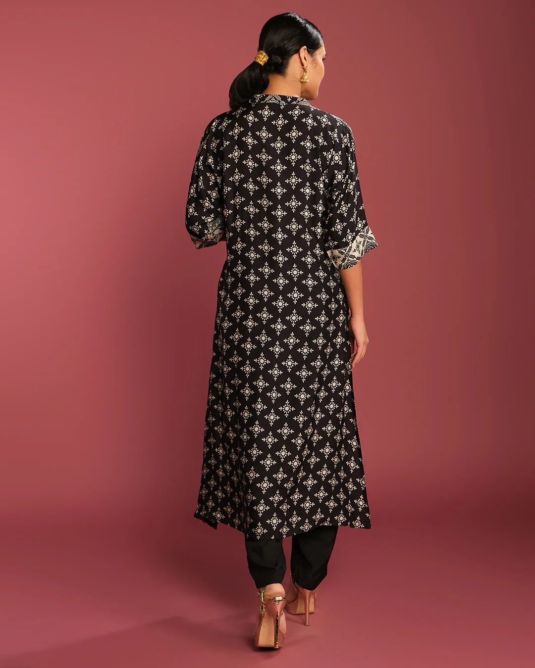 Black & Chalk White Printed Crepe Kurta Set - Image 5