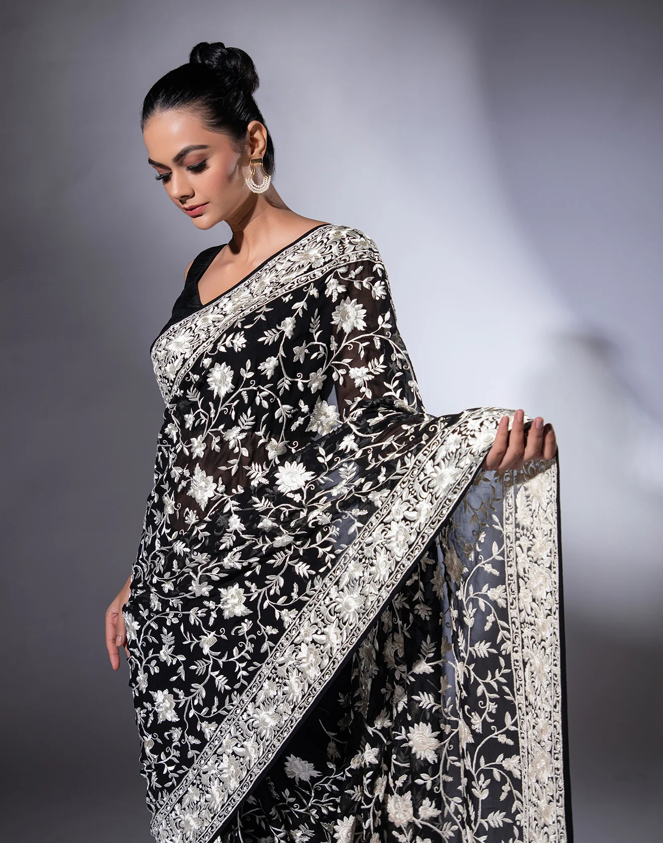 Black Embroidered Saree In White Resham Thread Work - Image 3