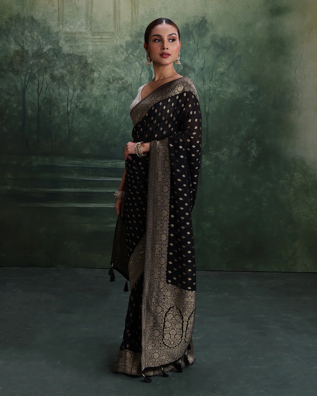 Black With Golden Dainty Buttis Georgette Saree With Unstitched Blouse Fabric - Image 2