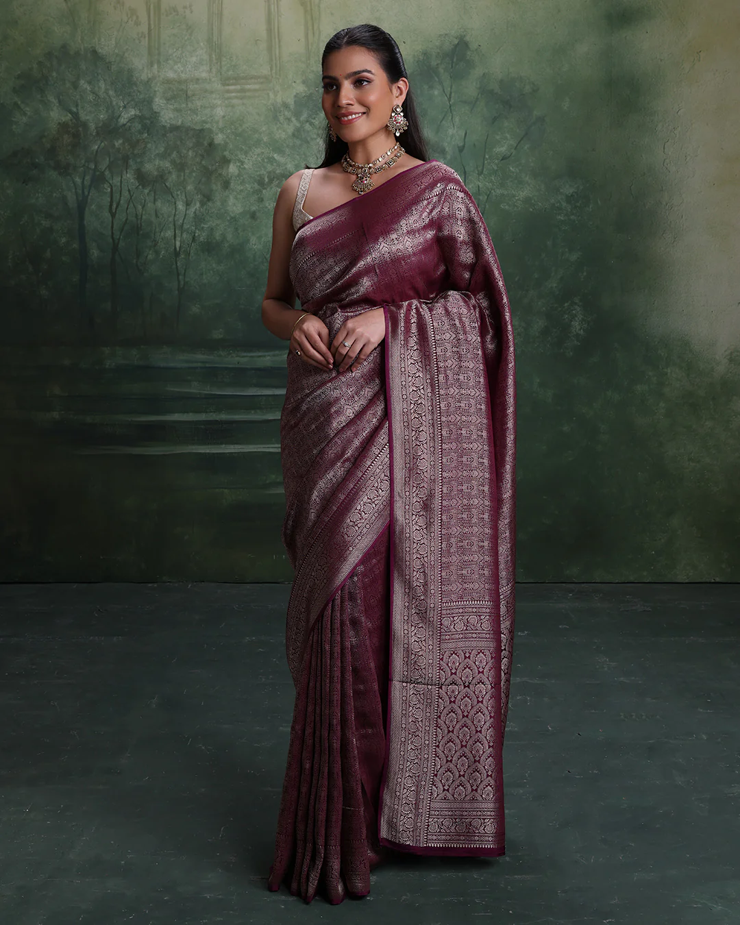 Cabernet Purple Dola Silk Saree With Unstitched Blouse Fabric - Image 2