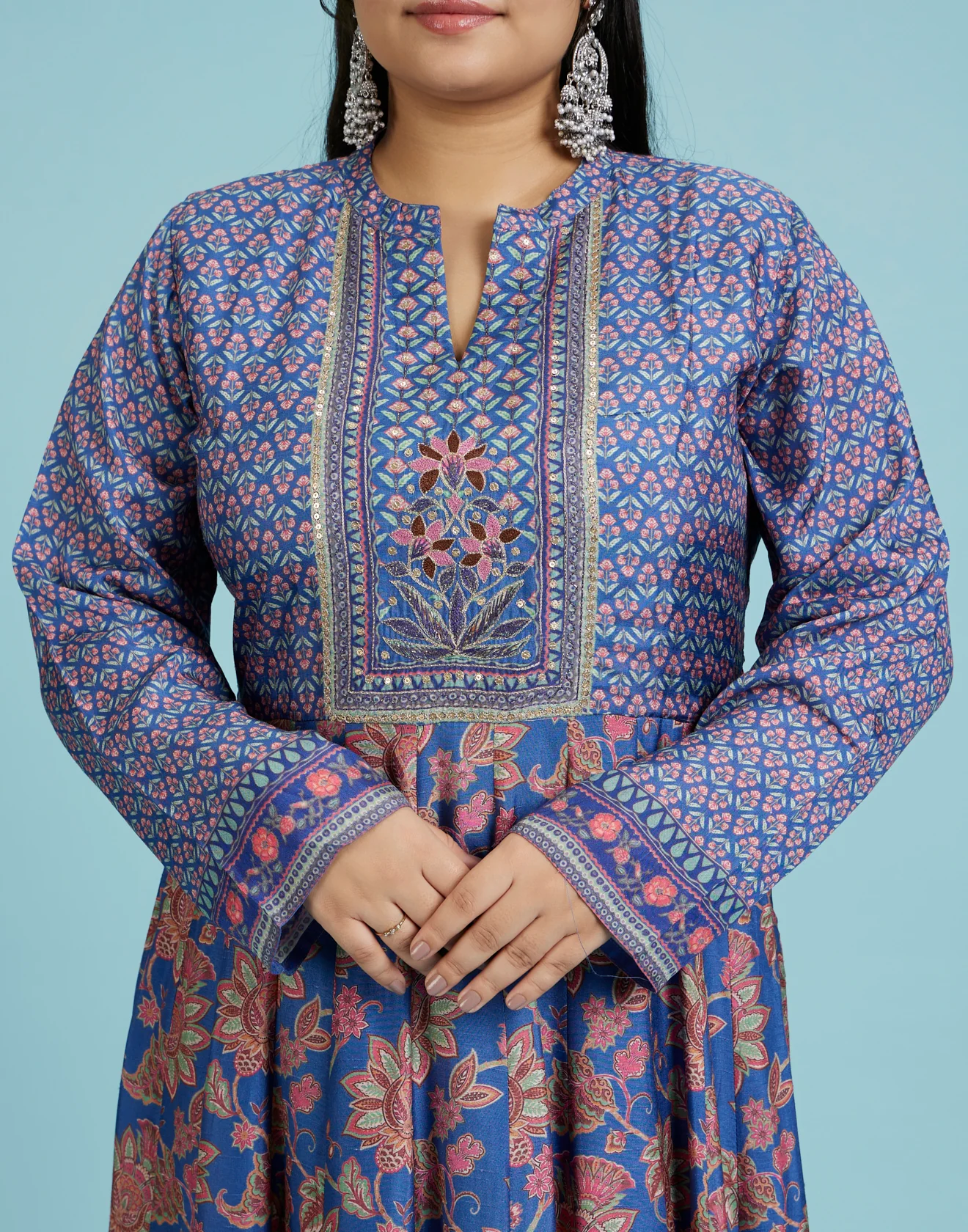 Daisy Blue Floral Printed & Hand Embroidered Yoke Kurti - Image 4