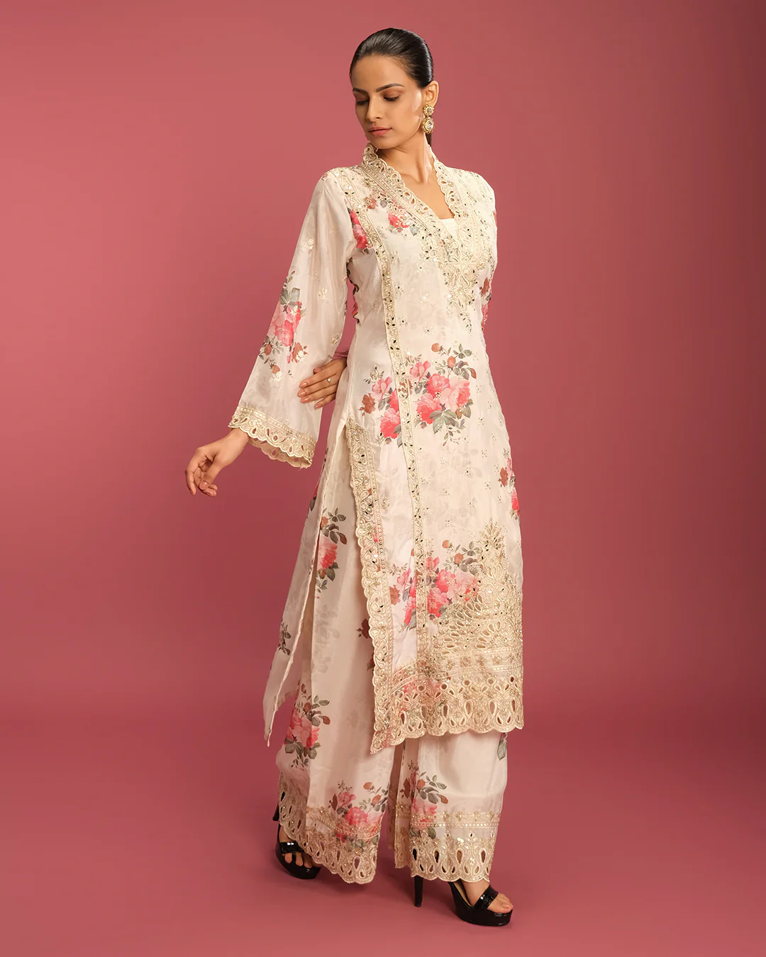 Daisy Dream Floral Printed Crepe Silk Kurta Set - Image 3