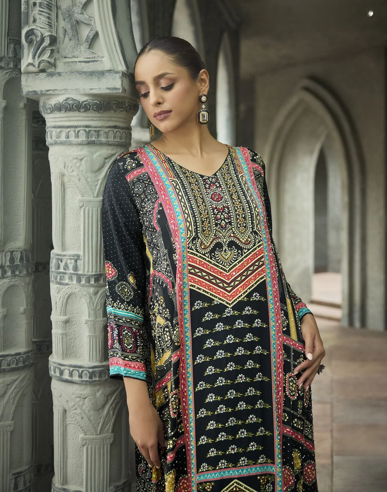 Festive Hues Printed Pure Crepe Kurta Set - Image 3