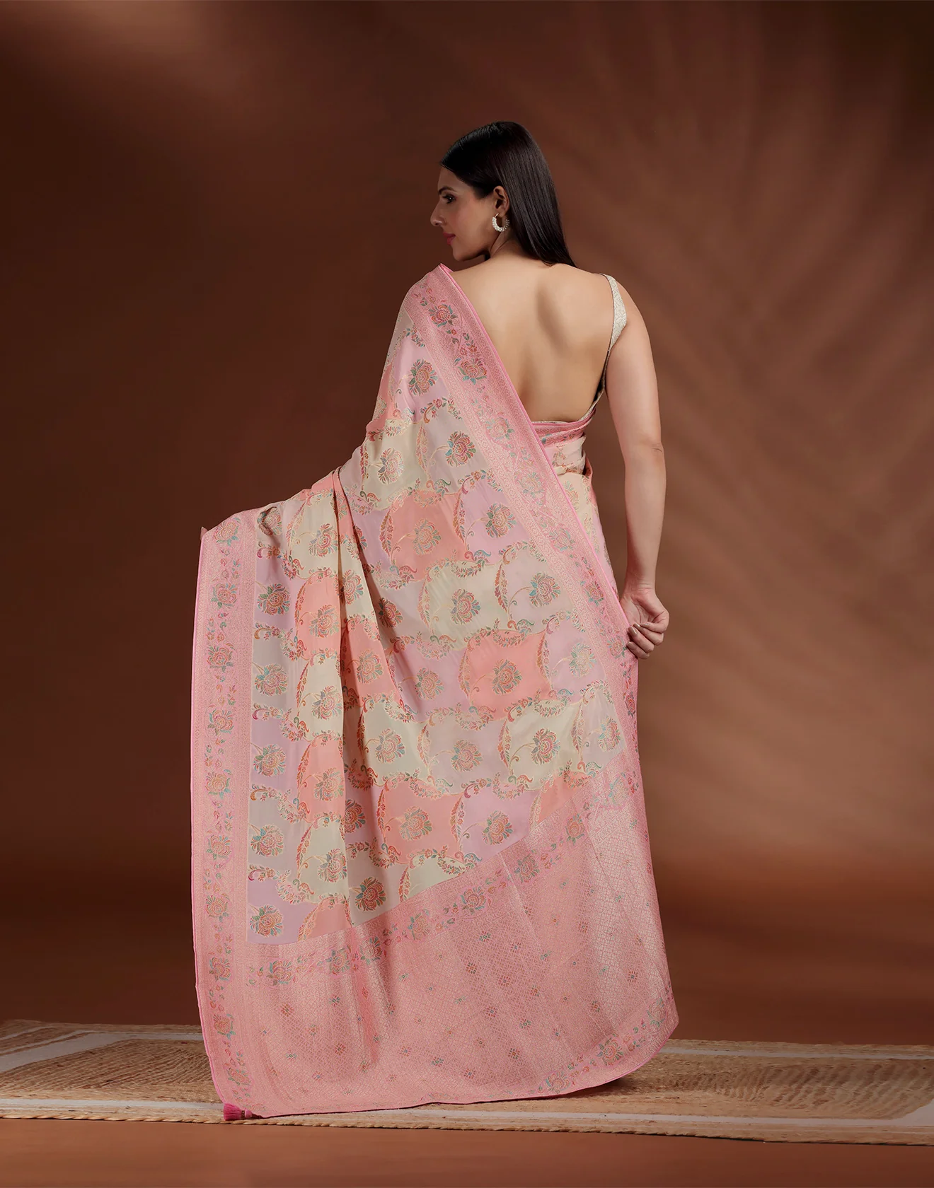 Floral Sorbet Dola Georgette Saree With Unstitched Blouse Fabric - Image 4