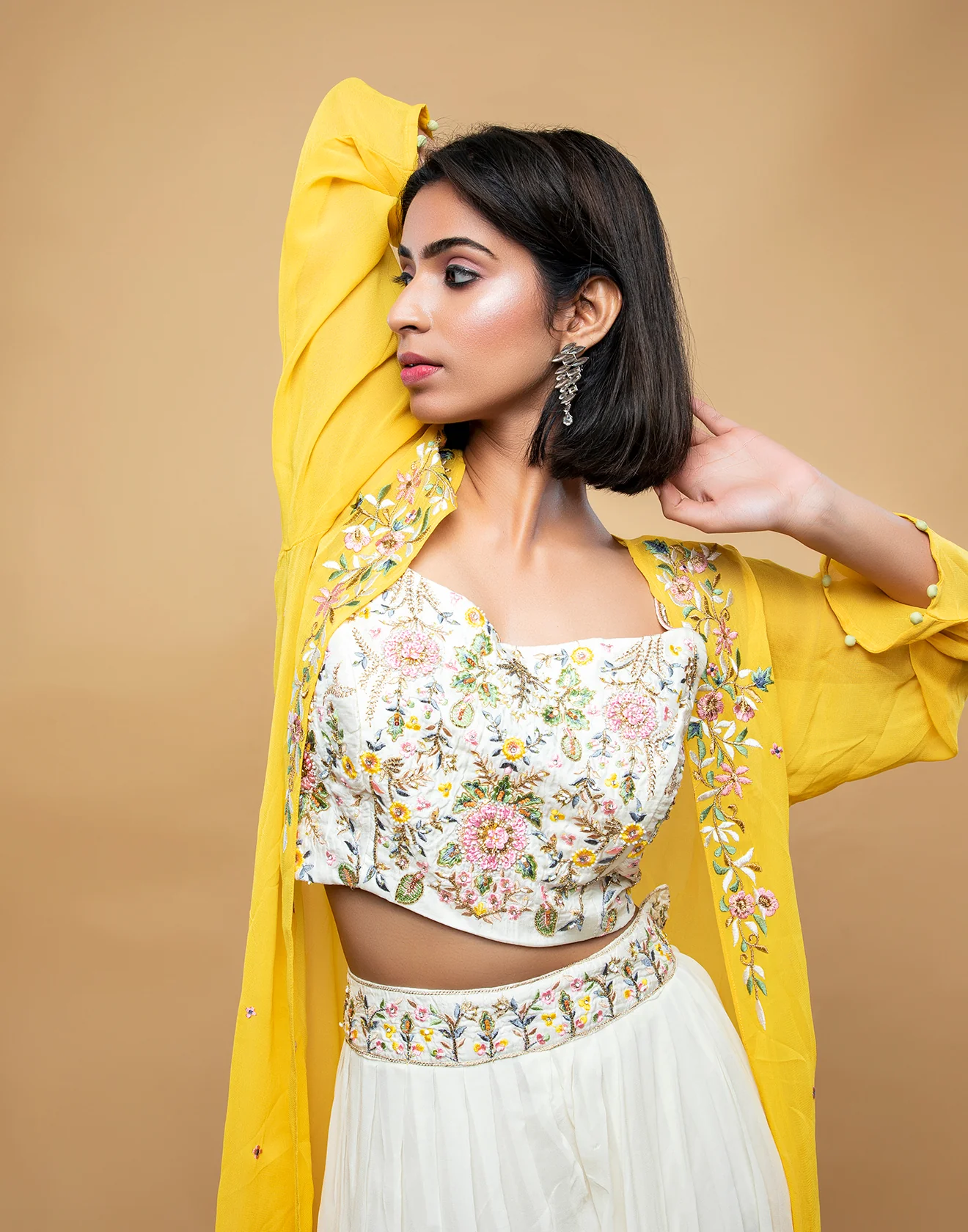 Gardenia White And Yellow Festive Fusion Set - Image 3