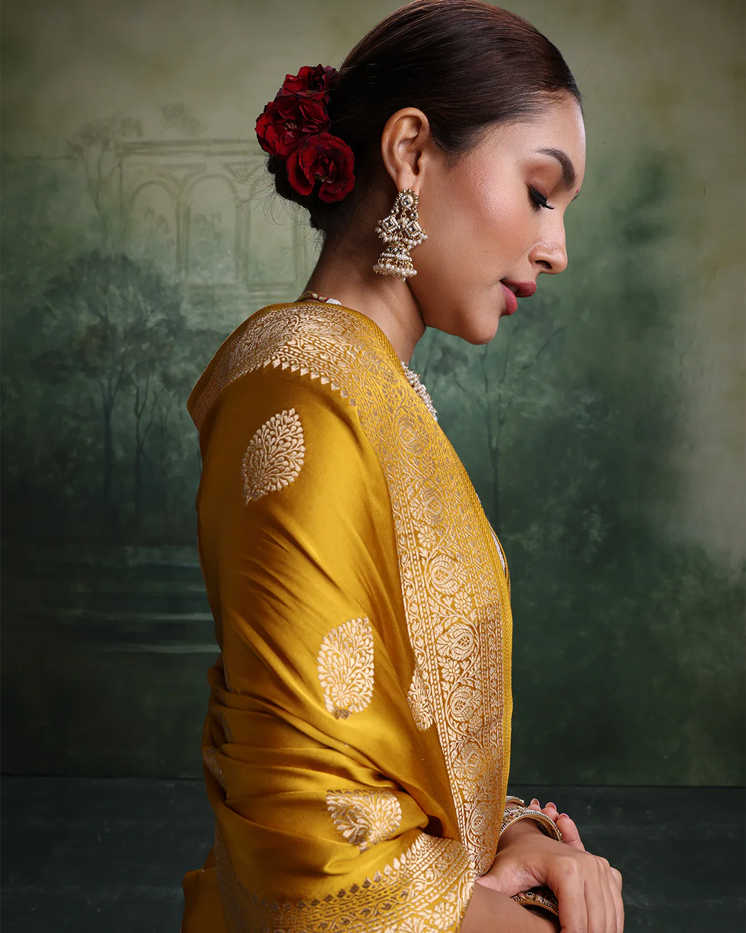 Genda Phool Dola Silk Saree With Unstitched Blouse Fabric - Image 3