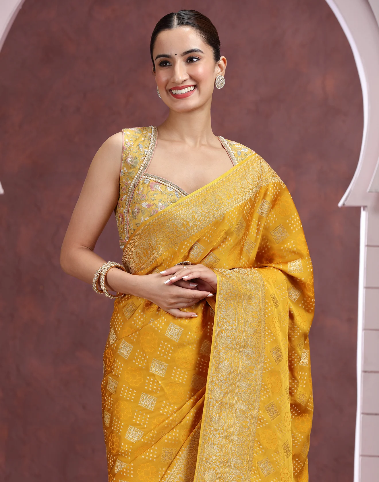 Gendaa Phool Festive Bandhej Saree - Image 4