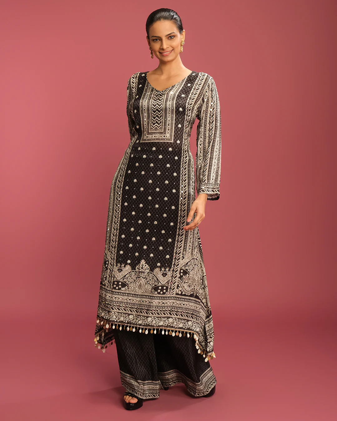 Jet Black And Off-White Printed Pure Crepe Kurta Set - Image 3