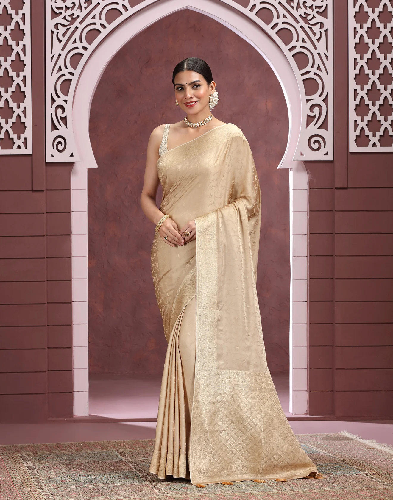 Muted Pearl Dola Silk Saree