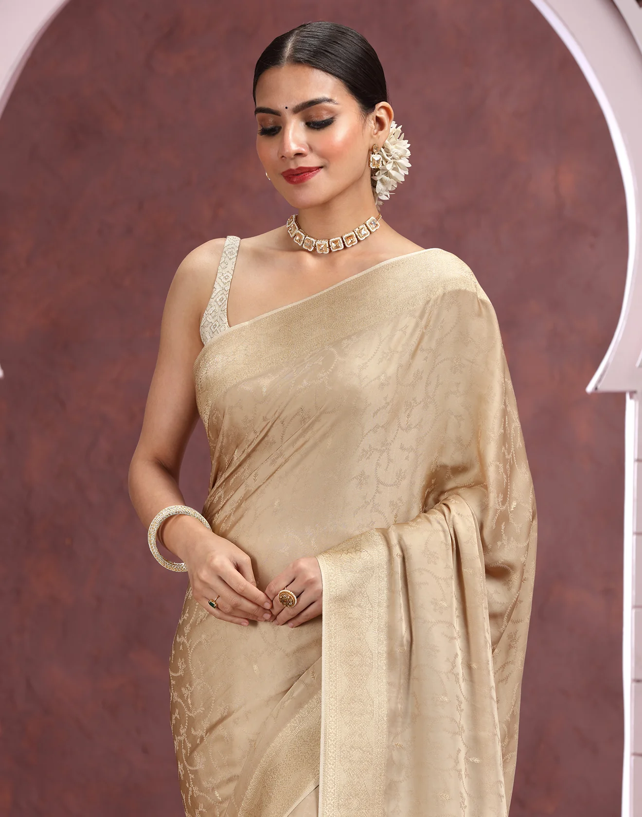 Muted Pearl Dola Silk Saree - Image 3