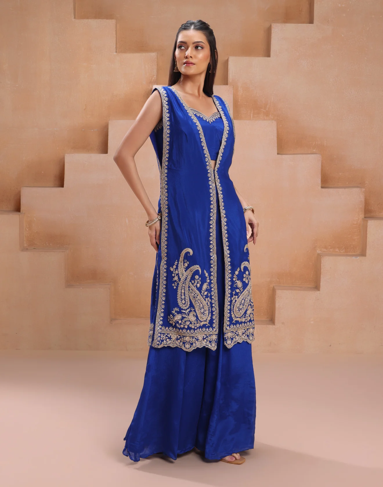 Noor-E-Neel Paisley Embroidered Crepe Silk Indo-Western Suit Set - Image 2