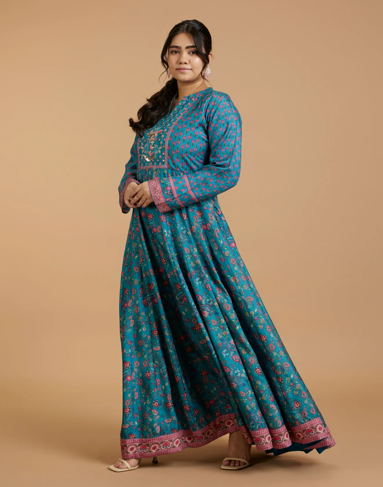 Peacock Blue Kalamkari Printed Kurti With Hand Embroidered Yoke - Image 5