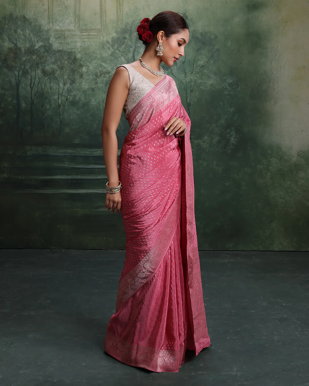 Rosé Coral Dola Silk Saree With Unstitched Blouse Fabric - Image 3