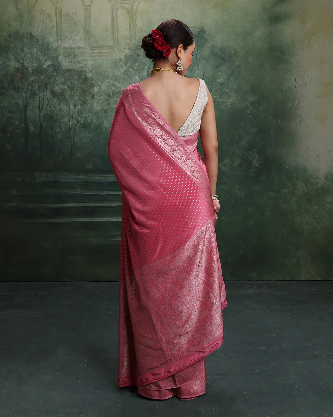 Rosé Coral Dola Silk Saree With Unstitched Blouse Fabric - Image 6
