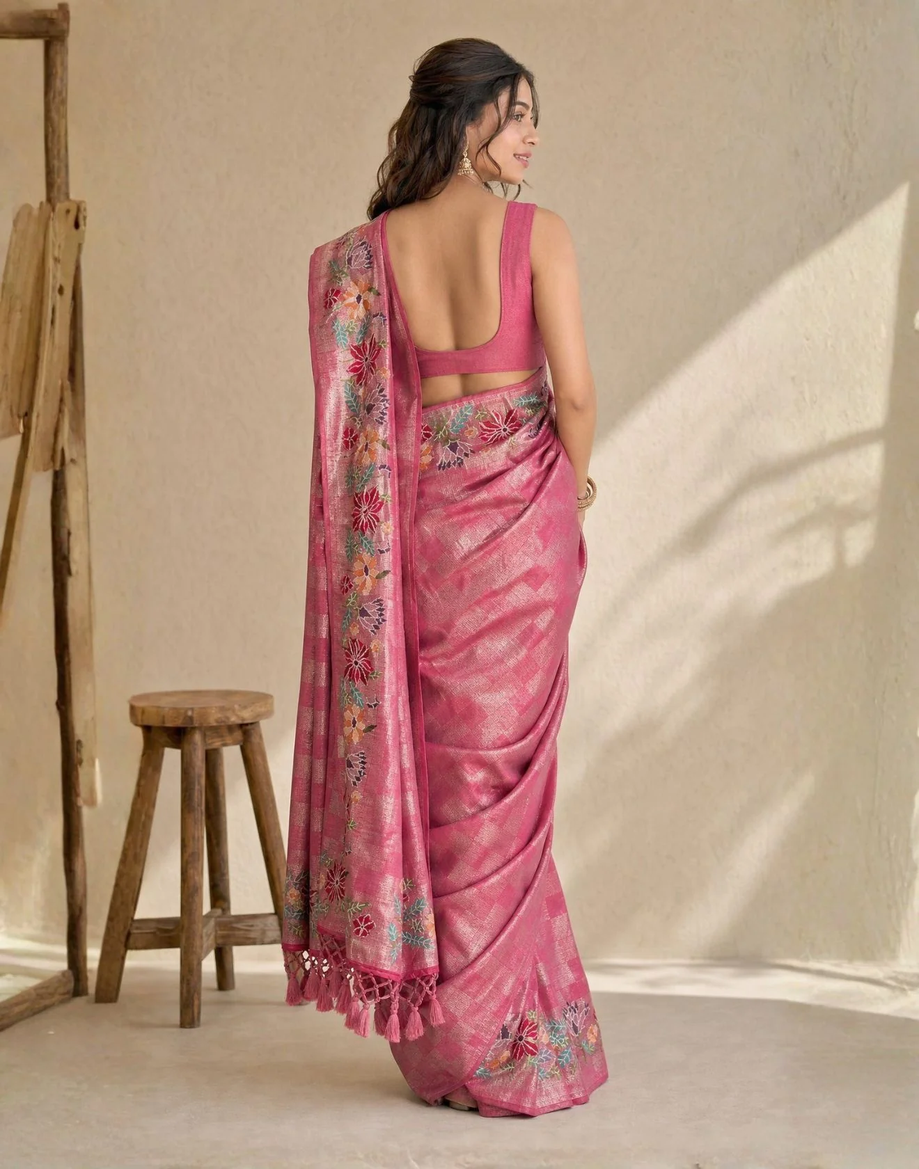 Salmon Peach Checkered Tissue Silk Saree - Image 4