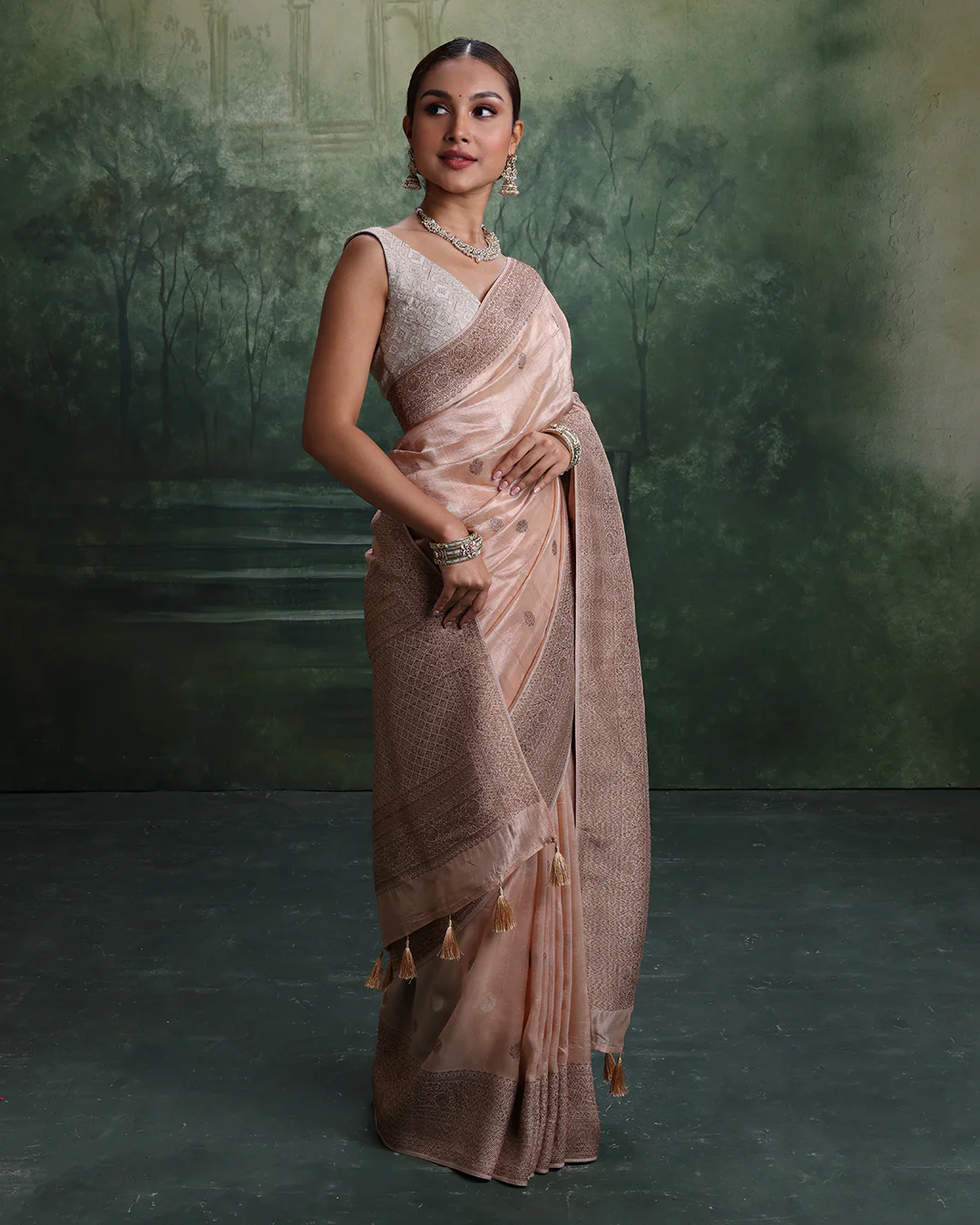 Salmon Peach With Antique Gold Woven Design Saree And Unstitched Blouse Fabric - Image 3