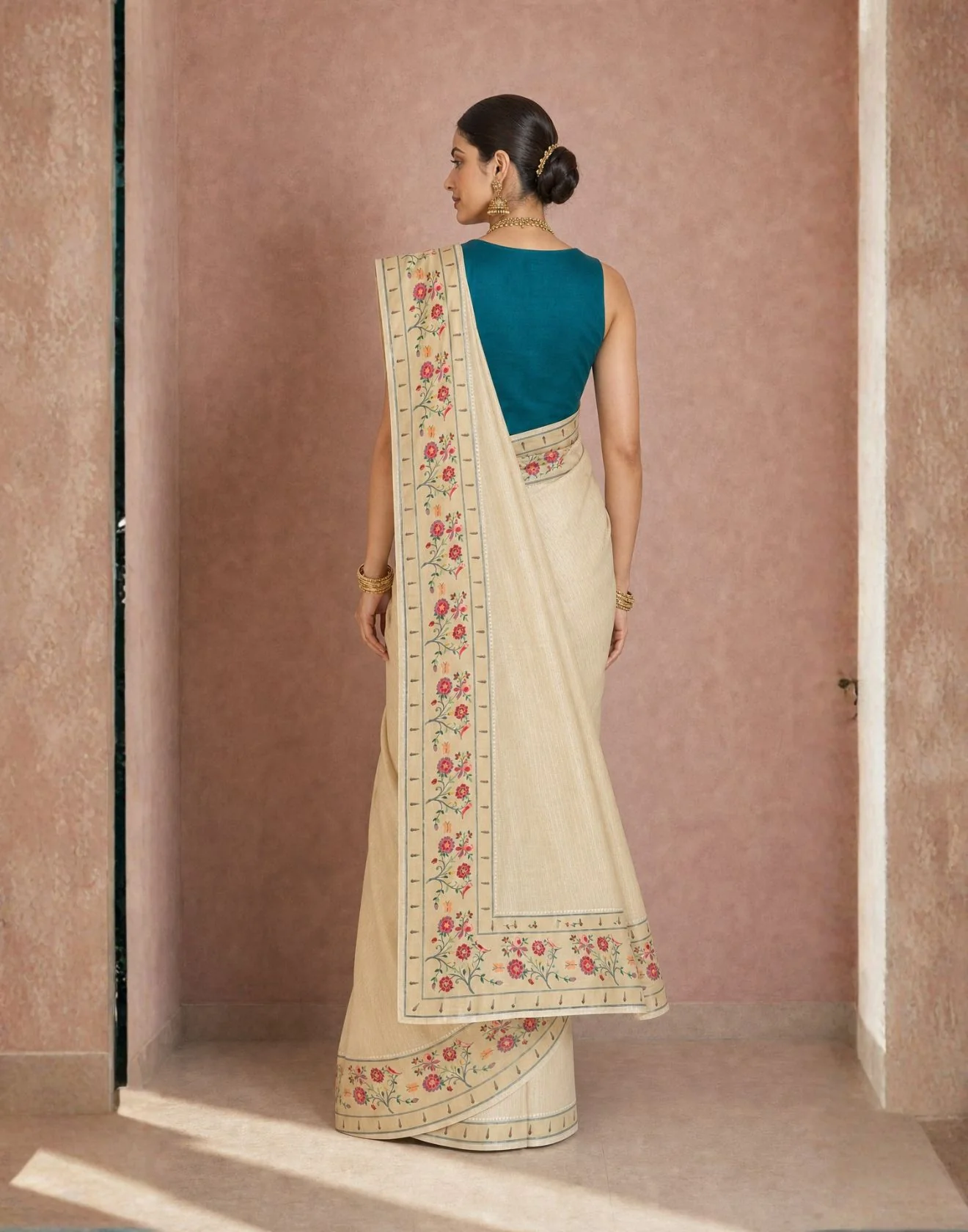 Timeless Golden Beige Blended Silk Meenakari Paithani Saree - Image 4