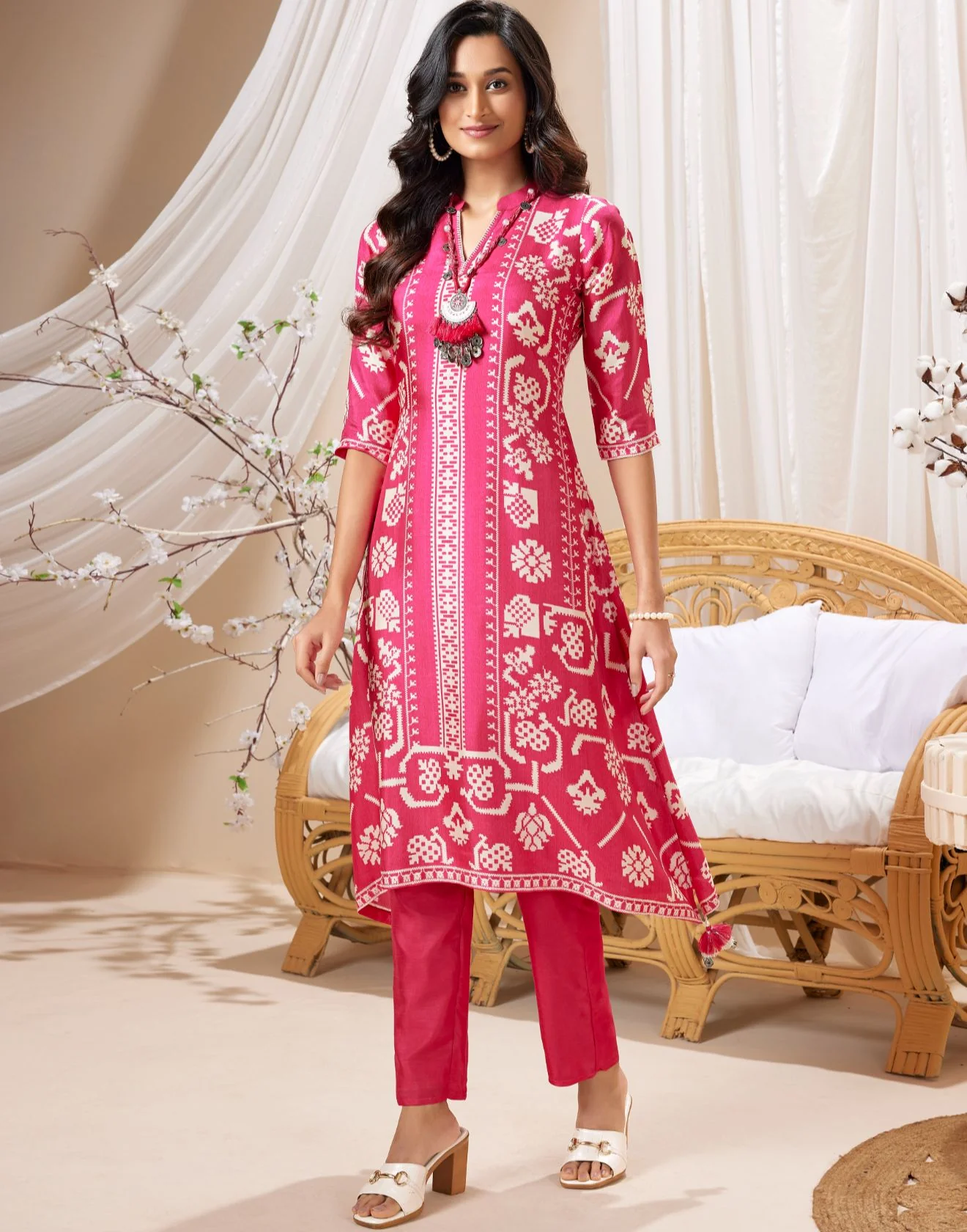 Vibrant Pop Blended Silk Asymmetric Kurta Set With Necklace - Image 2