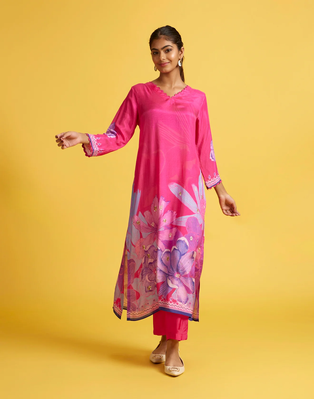 Vibrant Rani Floral Printed Crepe Kurta Set - Image 4
