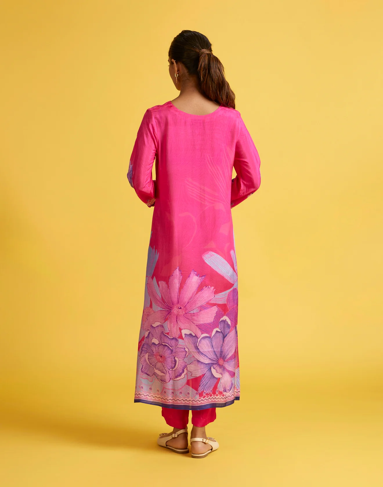Vibrant Rani Floral Printed Crepe Kurta Set - Image 6